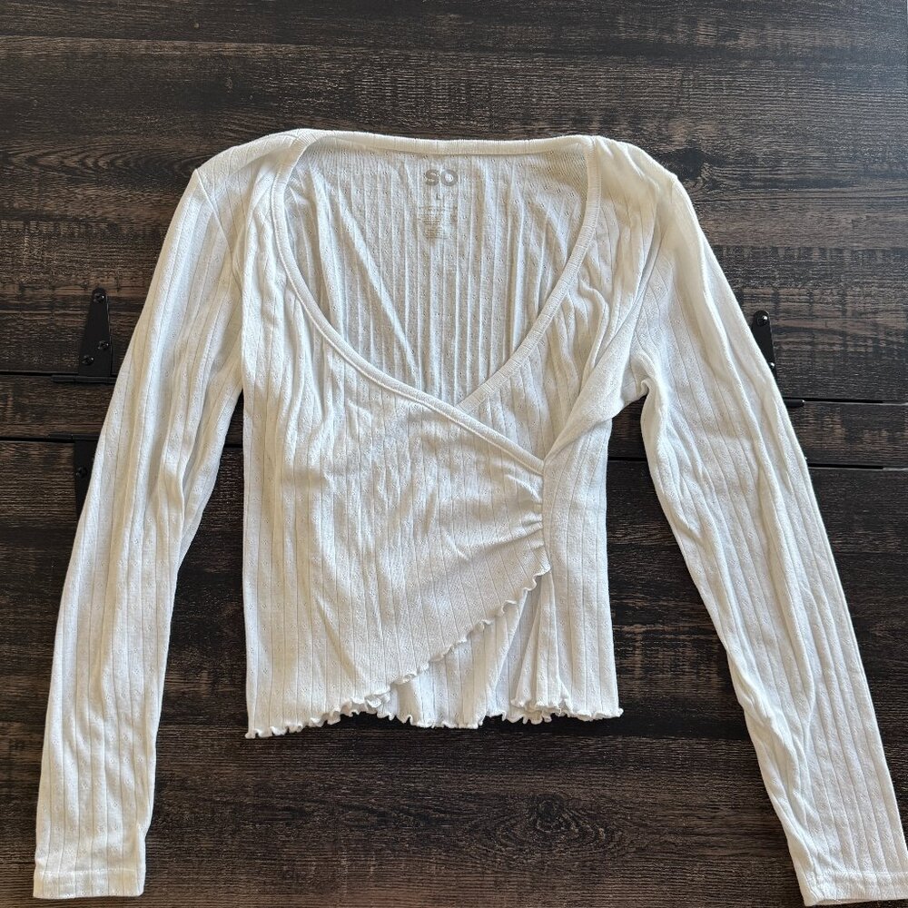 Womens crisscross top | SO brand | white | Size Large